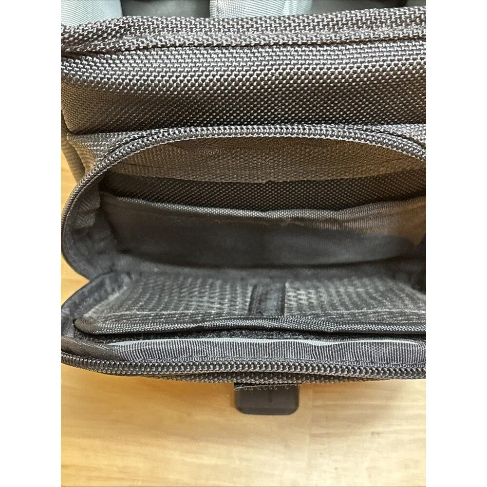 Tamrac Digital Series Digital Camera Carrying Bag 5696 Black Light Weight